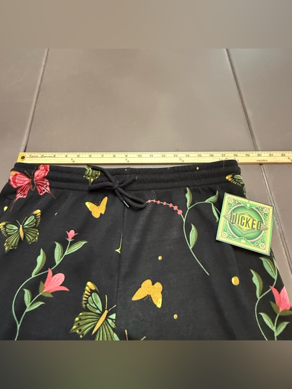 Wicked Graphic Print Sweatshirt Sweatpants Joggers Set‎ NWT Women’s Large - Picture 10 of 14